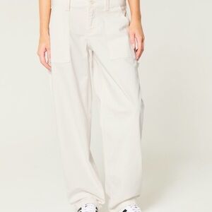 Hollister Women's White Low-Rise Taper Baggy Pants